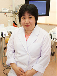 歯科医師　川嶋 礼子